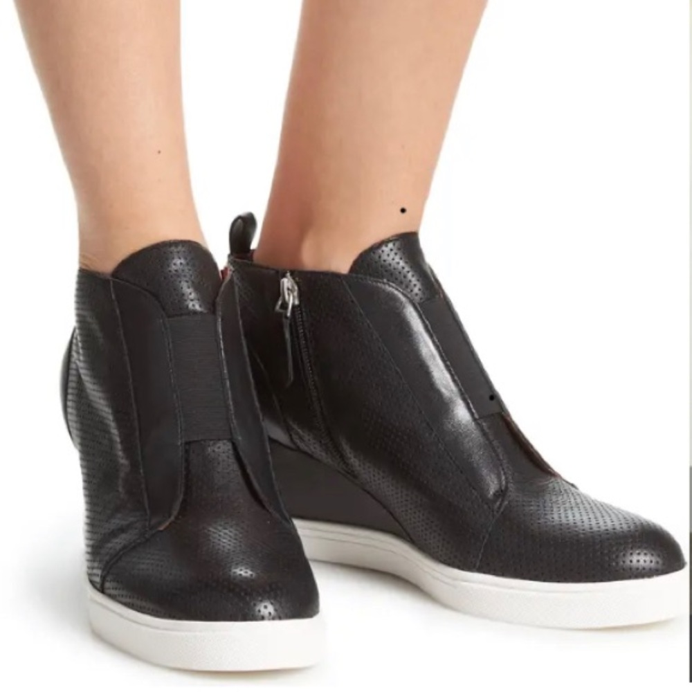 Paolo Black Wedges